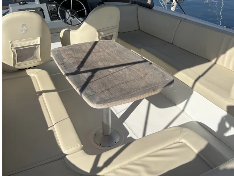 Yate de lujo para alquilar Golfe-Juan al mejor precio