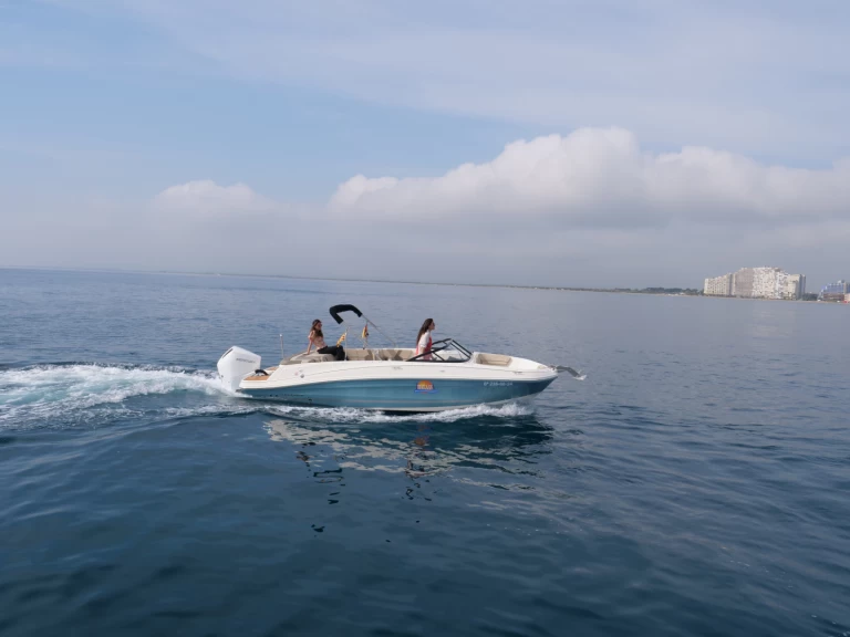Alquiler de Lancha, con o sin patrón Bayliner Empuriabrava
