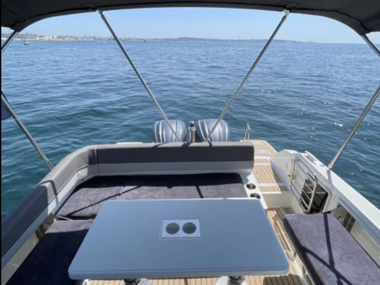 Alquiler de barcos Juan-les-Pins barato de Cap Camarat 9.0 WA