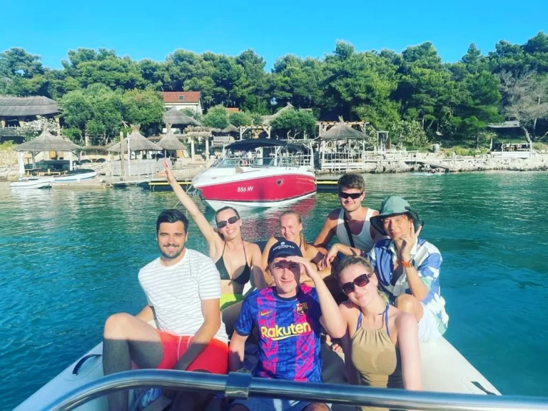 Alquiler de Bsc BSC 75 en Hvar