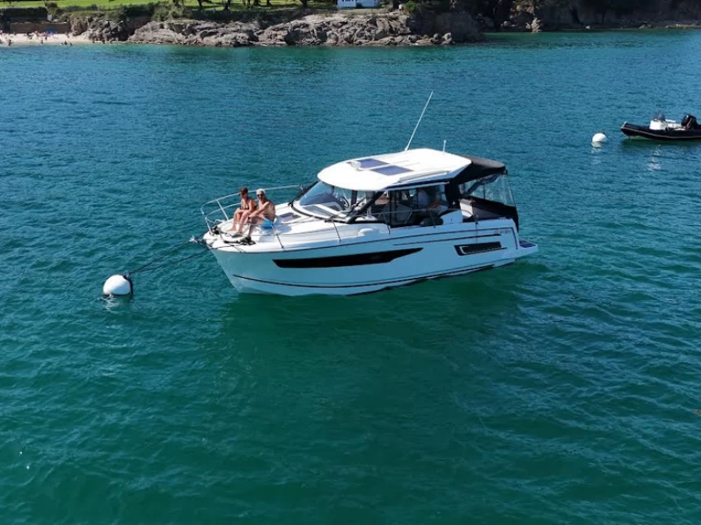 Alquiler Lancha Jeanneau con o sin  título de navegación