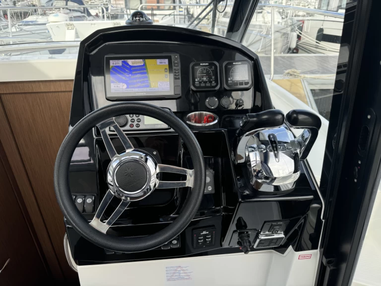 Alquiler de Jeanneau Merry Fisher 895 en La Forêt-Fouesnant