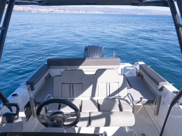 Alquiler de barcos Ičići barato de Cap Camarat 7.5 WA