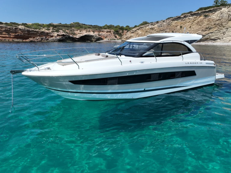 Jeanneau Leader 36 de alquiler a Ibiza (Ciudad)