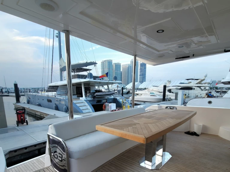 Alquiler de embarcaciones Gulf Craft - Majesty Yachts Refit 2023 enDubai Marina en Samboat