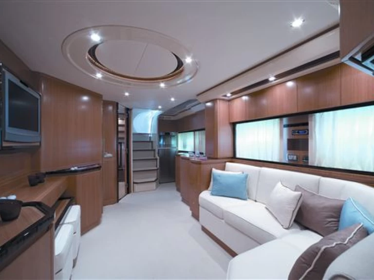 Alquiler Yate de lujo Cantieri di Sarnico, Italy  con o sin  título de navegación