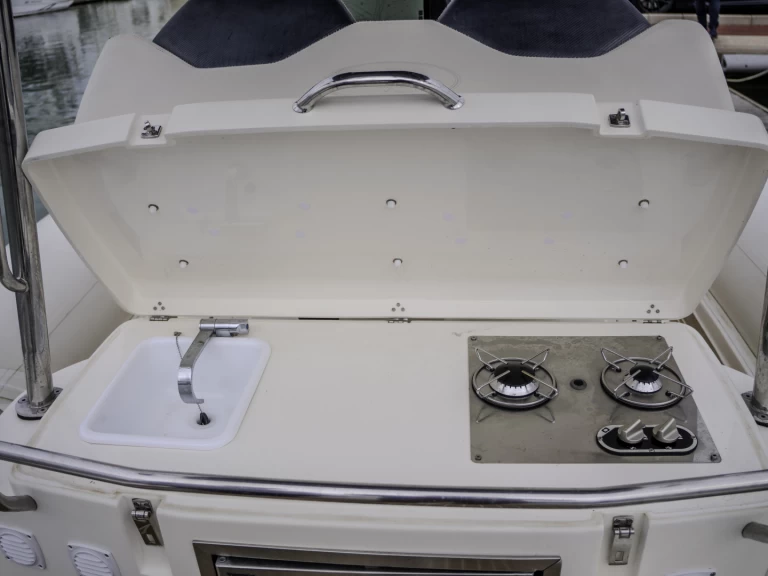 Alquiler Neumática en Alcocéber - Nuova Jolly Prince 35