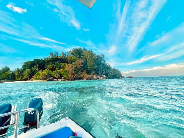 Alquiler de barcos Victoria barato de Sea Dog