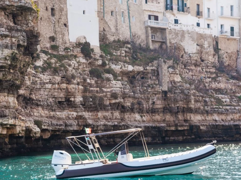 Alquiler Neumática en Torre Canne - Nadir G22