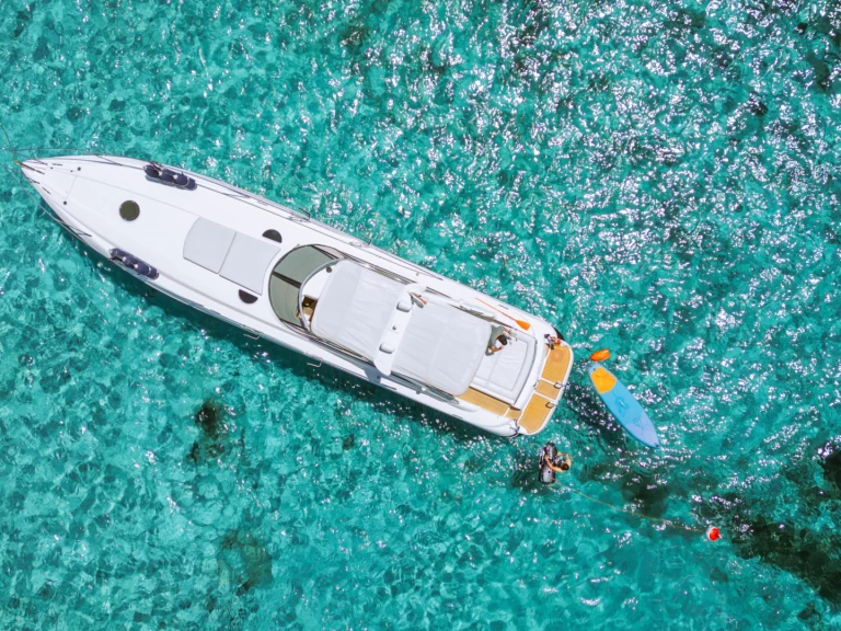 Alquiler de embarcaciones Sunseeker Superhawk 48 enMarina Botafoch en Samboat