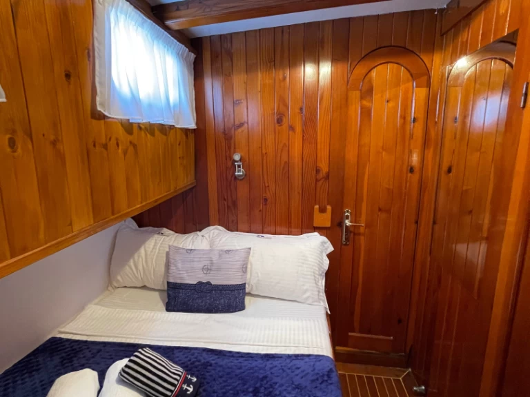 Alquiler de barcos Orikum barato de 78