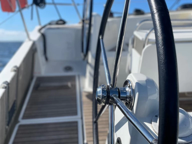 Alquiler Velero Jeanneau con o sin  título de navegación