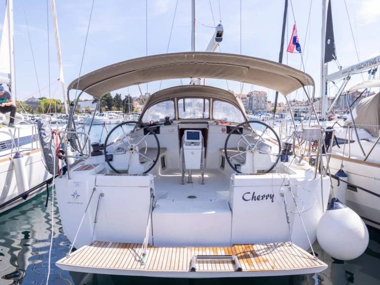 Jeanneau Sun Odyssey 449 de alquiler a Biograd na Moru