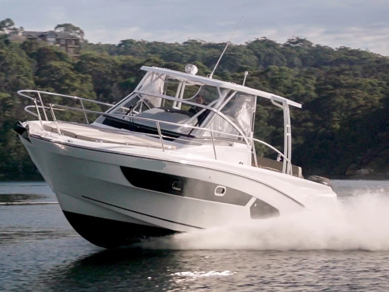 Alquiler de Jeanneau CAP CAMARAT 10.5 en Cogolin