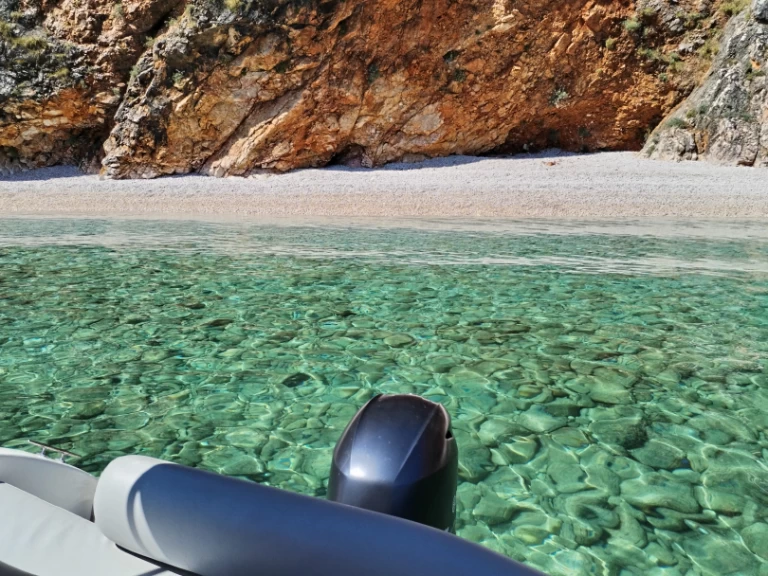 Lancha para alquilar Vrbnik al mejor precio