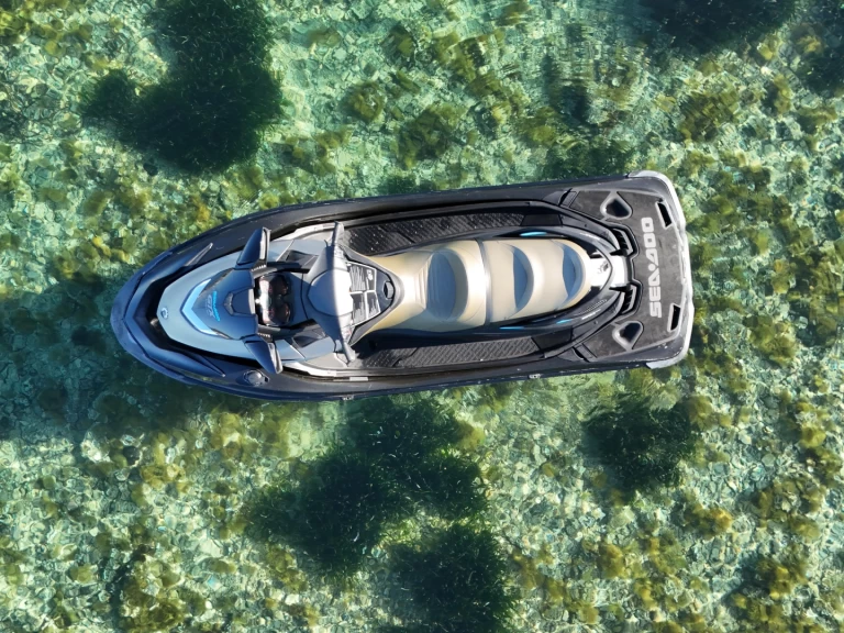 Alquiler de Sea-Doo GTX  en Sant Antoni de Portmany