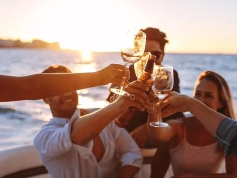 Lancha para alquilar Puerto Deportivo de Marbella al mejor precio