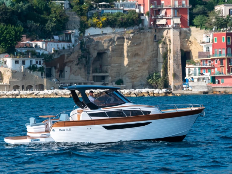 Alquiler de barcos Sorrento barato de 9.5 cabin