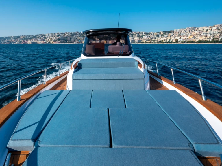 Alquiler Lancha Mimi con o sin  título de navegación