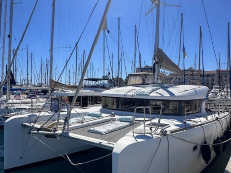 Catamarán para alquilar Cannes al mejor precio
