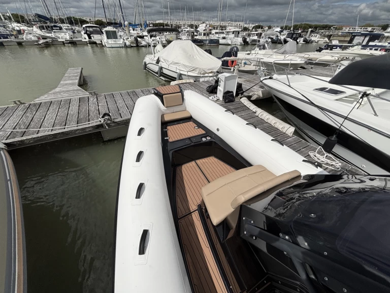 Alquiler Neumática en Royan - Brig Eagle 8