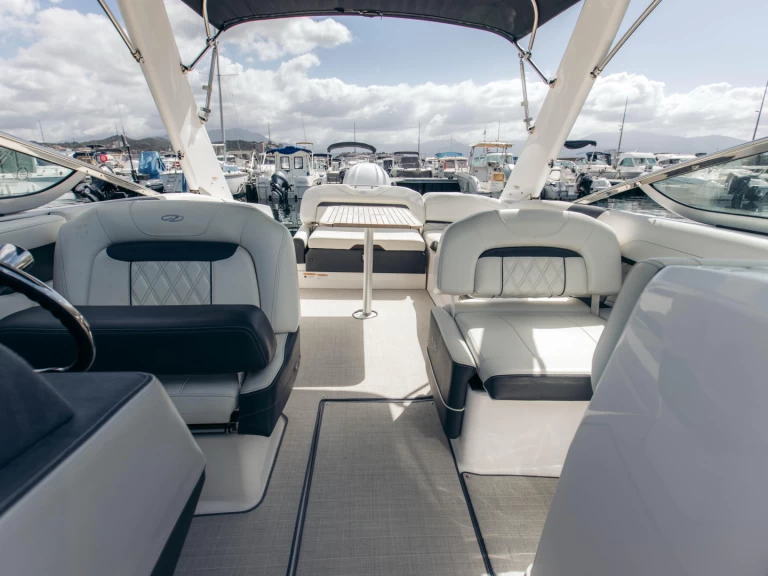 Alquiler de embarcaciones Régal Regal 26 OBX enPorticcio en Samboat