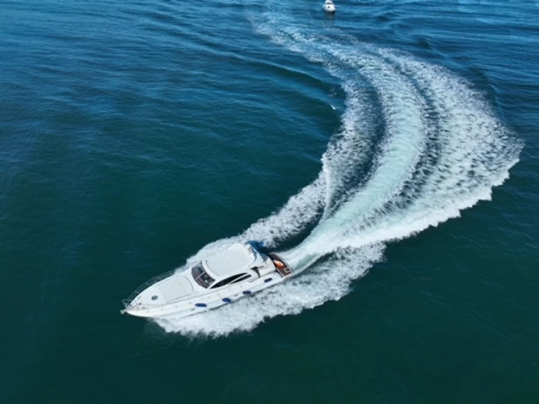 Alquiler Lancha Innovazione e Progetti con o sin  título de navegación