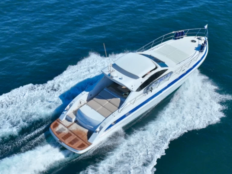 Alquiler de embarcaciones Conam Conam 58 S enPort Cogolin en Samboat