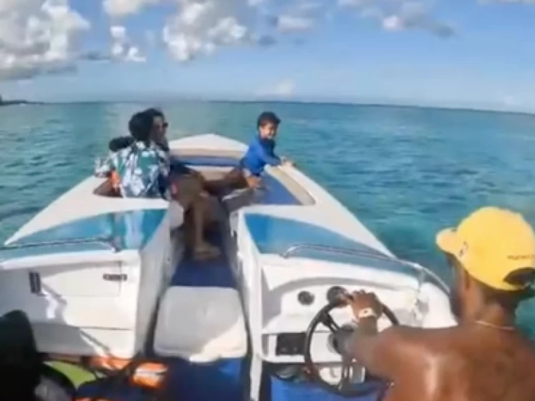 Cobra cobra26 de alquiler a Blue bay