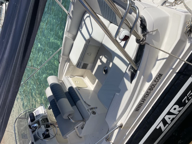 Alquiler Bol - Zar Zar 75 Suite en SamBoat
