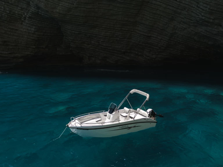 Alquiler de barcos Palaiokastrítsa barato de Nica