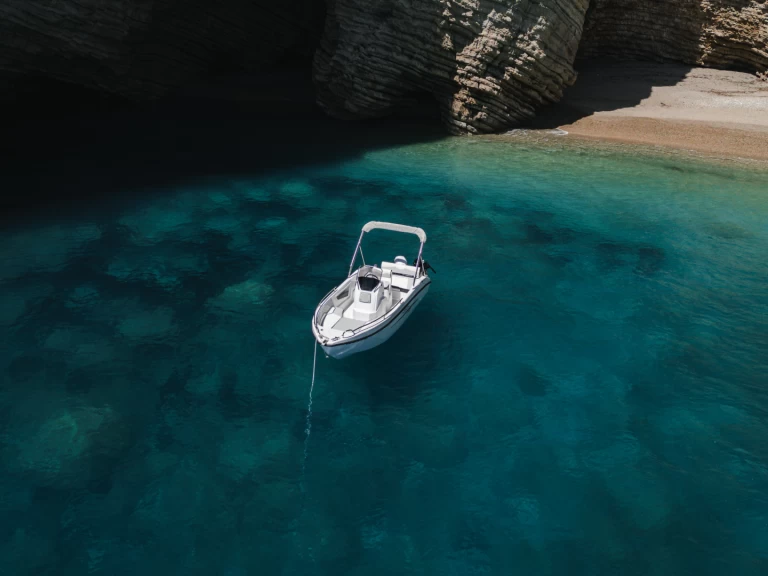 Alquiler de embarcaciones Trimarchi Nica enPalaiokastrítsa en Samboat