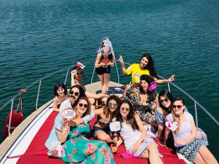 costom made vip de alquiler a Beşiktaş