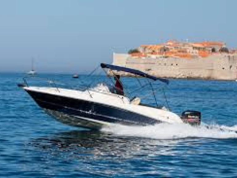 Alquiler de Jeanneau Cap Camarat 7.15 WA en Empuriabrava