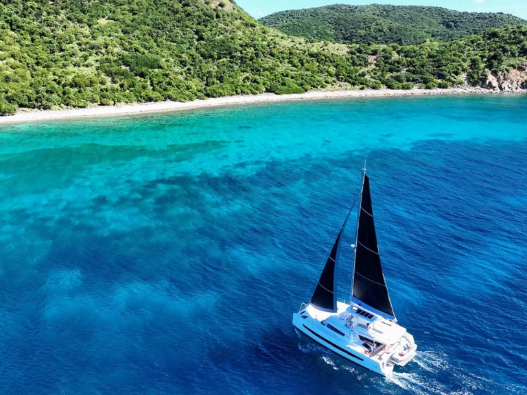 Alquiler de barcos Road Town barato de Bali 5.4