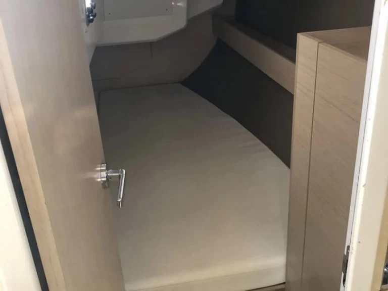 Alquiler de barcos Izola barato de Oceanis 30.1