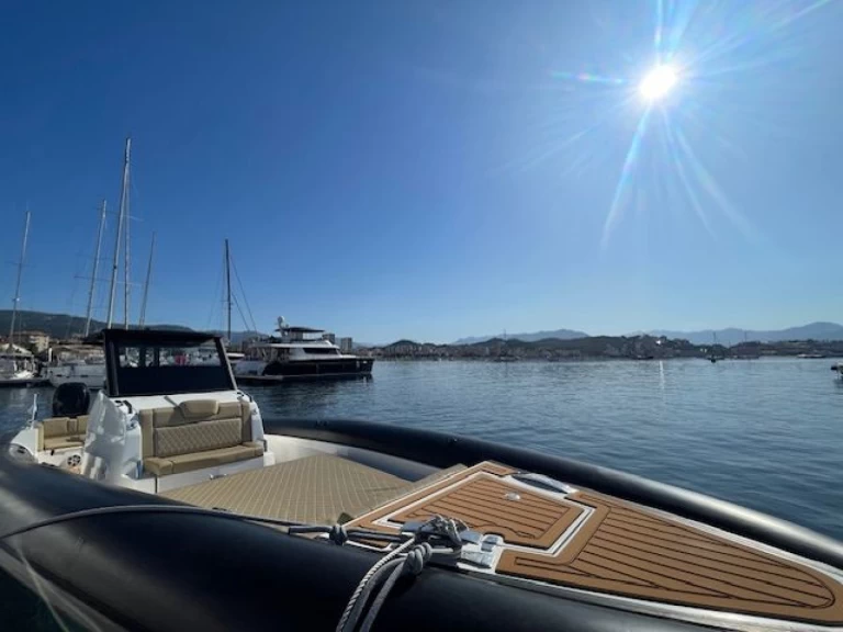 Alquiler de Neumática, con o sin patrón Northstar Ajaccio