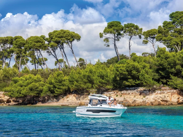 Alquiler de Lancha, con o sin patrón Jeanneau Saint-Raphaël