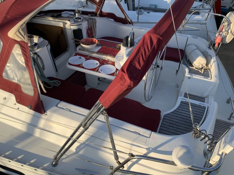 Alquiler de embarcaciones Bénéteau Oceanis 351 Clipper enSaint-Mandrier-sur-Mer en Samboat