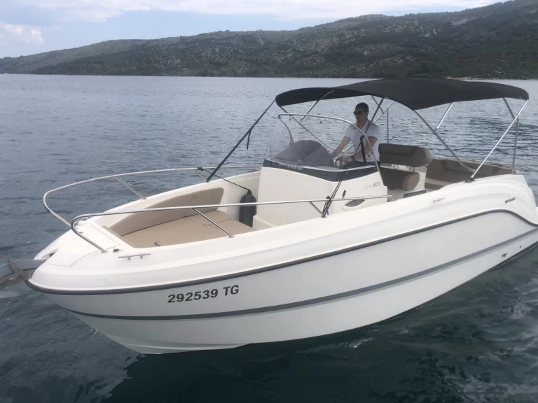 Alquiler Lancha Quicksilver con o sin  título de navegación