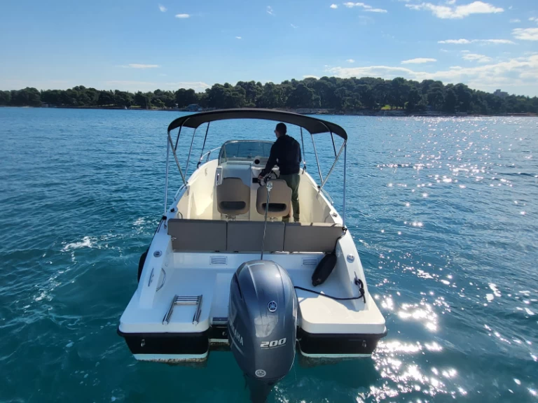 Interquick Interquick22 de alquiler a Rovinj