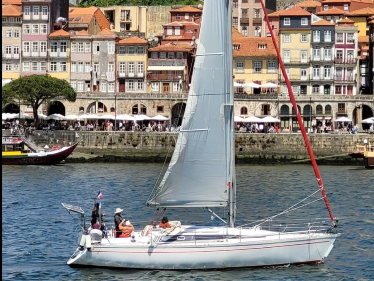 Alquiler de Velero, con o sin patrón Jeanneau Oporto