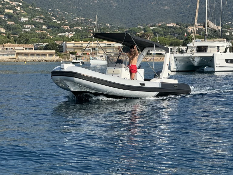 Neumática para alquilar Cavalaire-sur-Mer al mejor precio