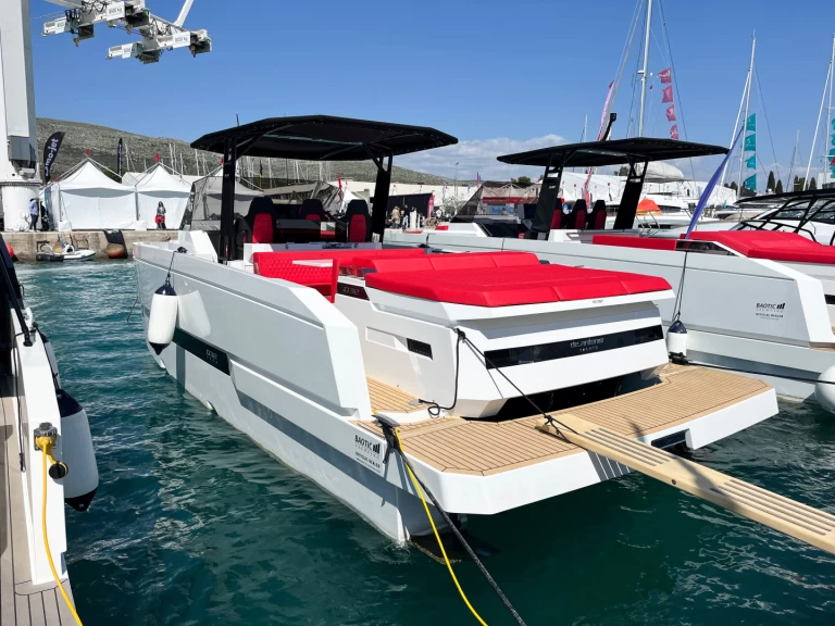 Alquiler Lancha De Antonio con o sin  título de navegación