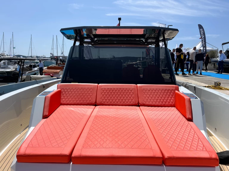 Lancha para alquilar Seget Donji al mejor precio