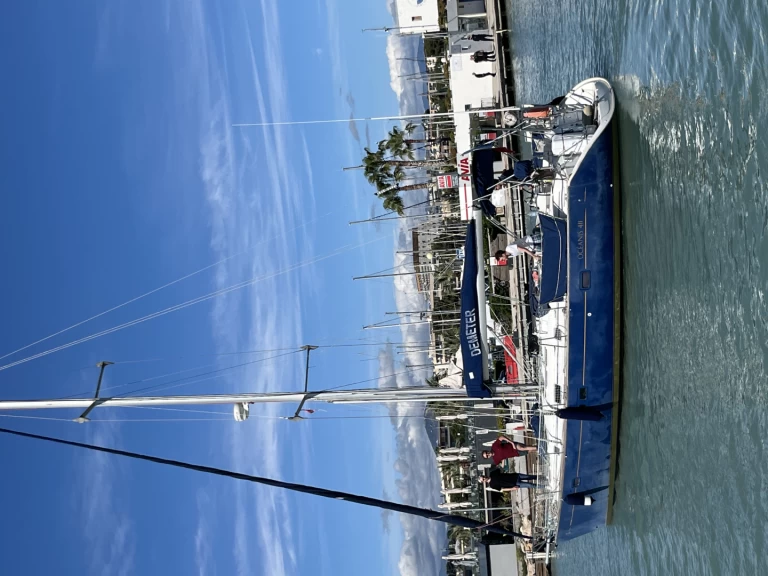 Alquiler de Velero, con o sin patrón Bénéteau Saint-Laurent-du-Var