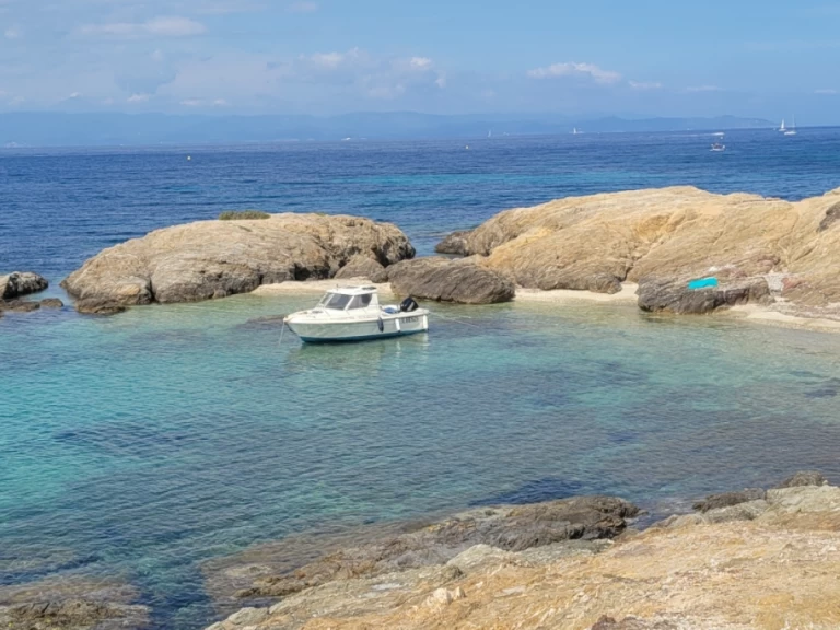 Guymarine 5.60 de alquiler a Giens