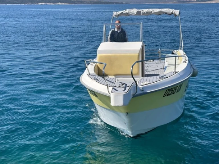 Alquiler de embarcaciones Orka 740 open enCrikvenica en Samboat