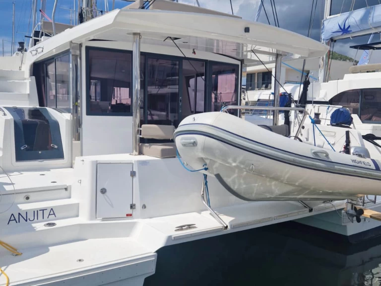 Catamarán para alquilar Seget Donji al mejor precio
