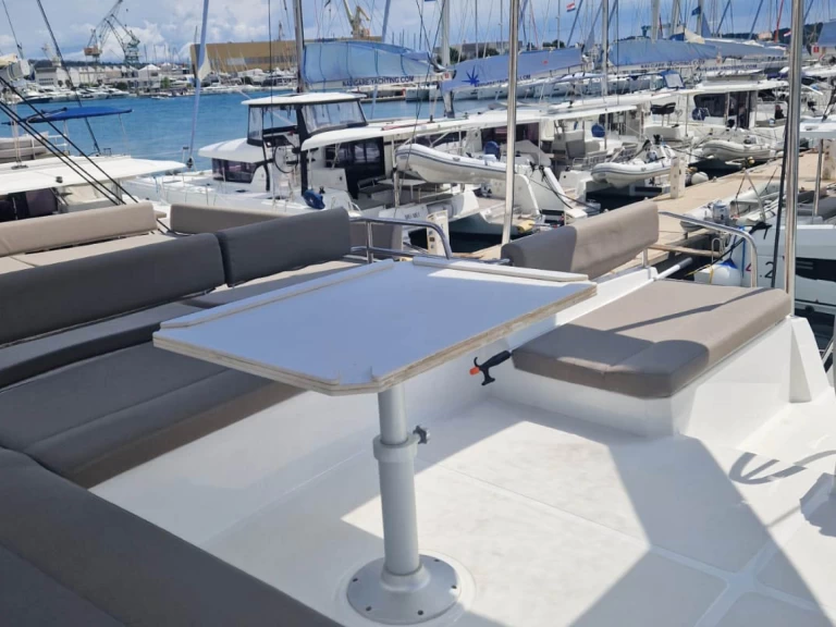 Alquiler Catamarán Bali con o sin  título de navegación